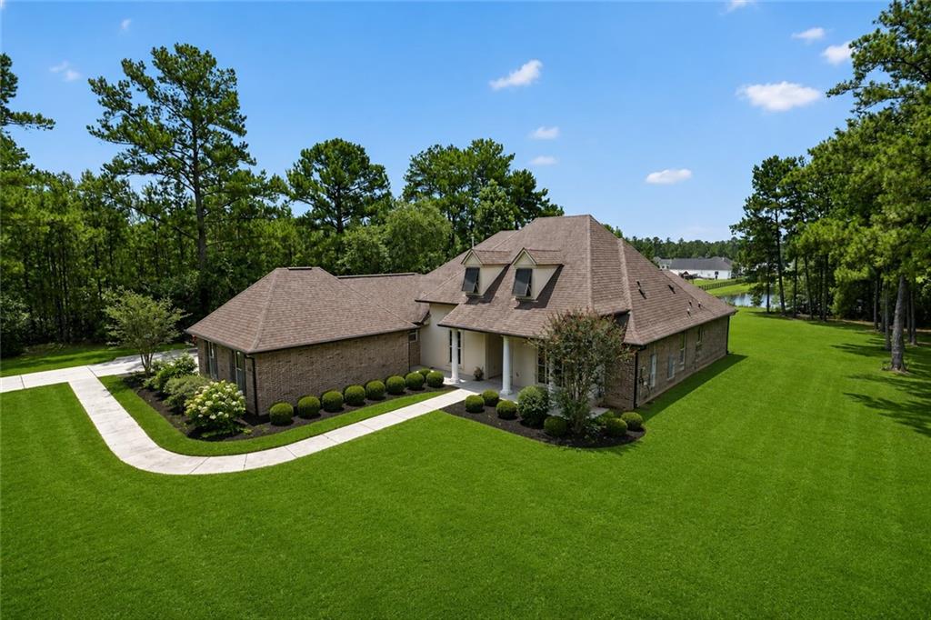 426 LONG LAKE Drive