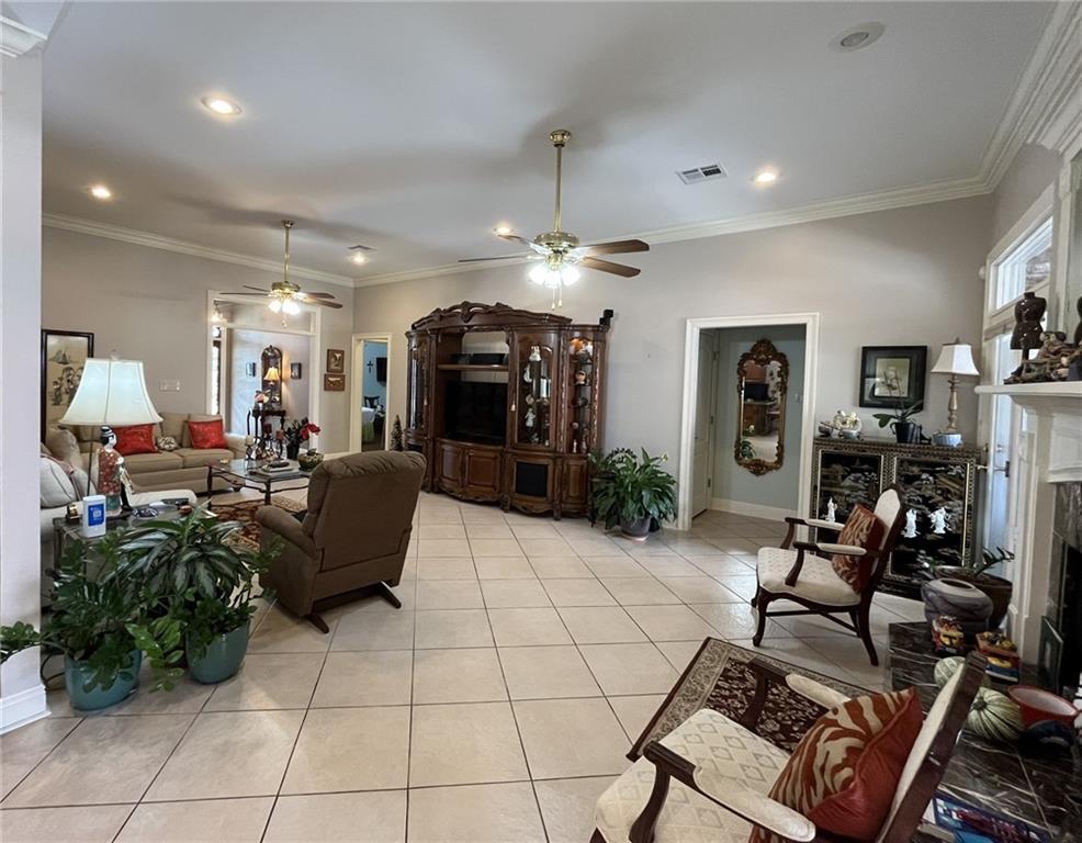 725 MARLENE Drive
