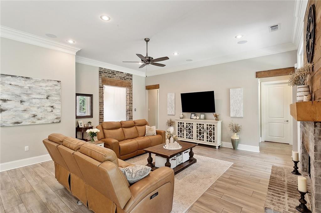 596 BLUE HERON Lane