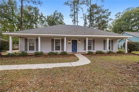 209 TRINITY Lane Mandeville LA 70471