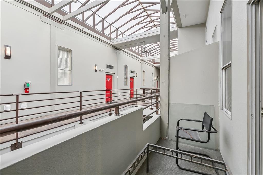 New Orleans, Louisiana 70130, United States, 2 Bedrooms Bedrooms, ,2 BathroomsBathrooms,Residential,Active,21736