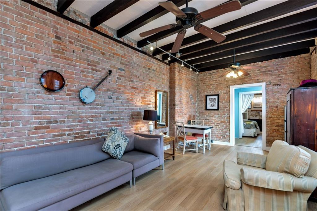 2707 CHARTRES Street 7