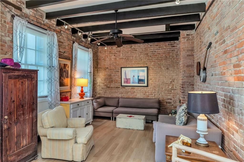 2707 CHARTRES Street 7
