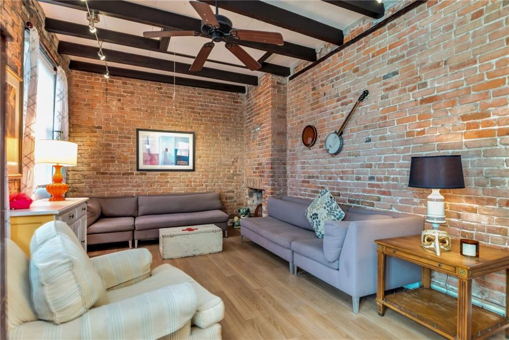 2707 CHARTRES Street 7