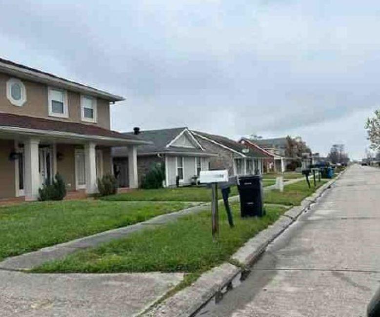 2816 OAK Drive