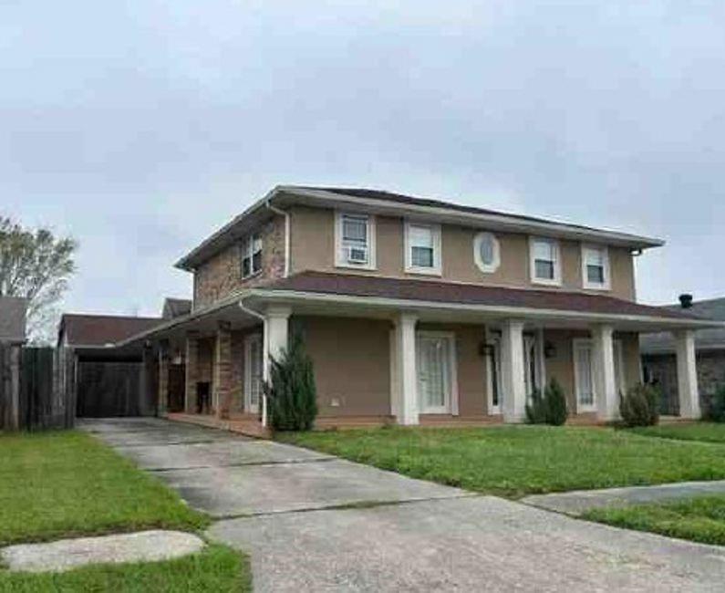 2816 OAK Drive