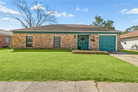 Photo of 1820 GREEN OAK Road, Gretna, LA 70056 (MLS # 2545707)