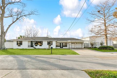 2700 MONTESQUIEU Street Chalmette LA 70043