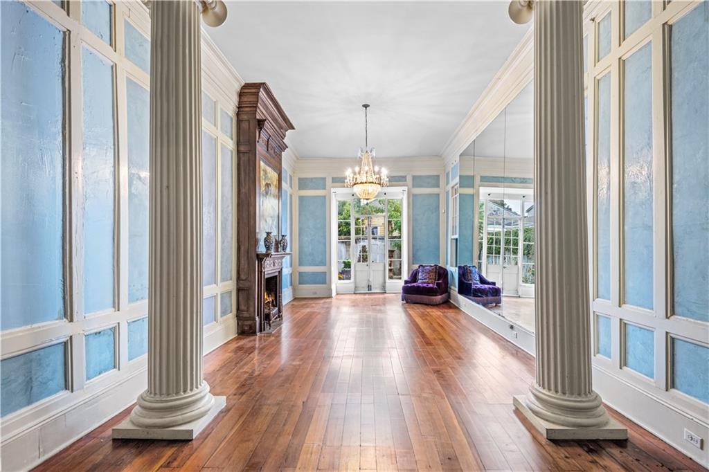 723 ESPLANADE Avenue