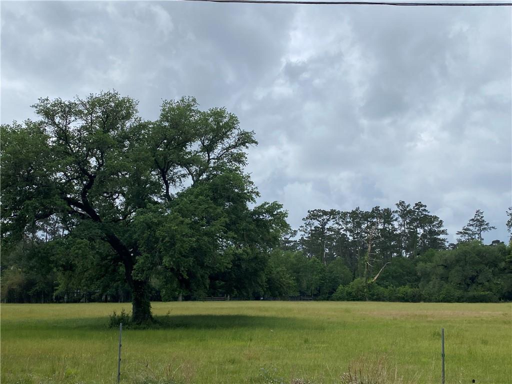 21297 E HIGHWAY 190 Highway