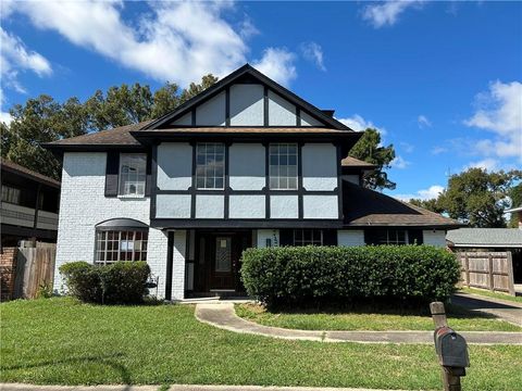 61 GRAND CANYON Drive New Orleans LA 70131