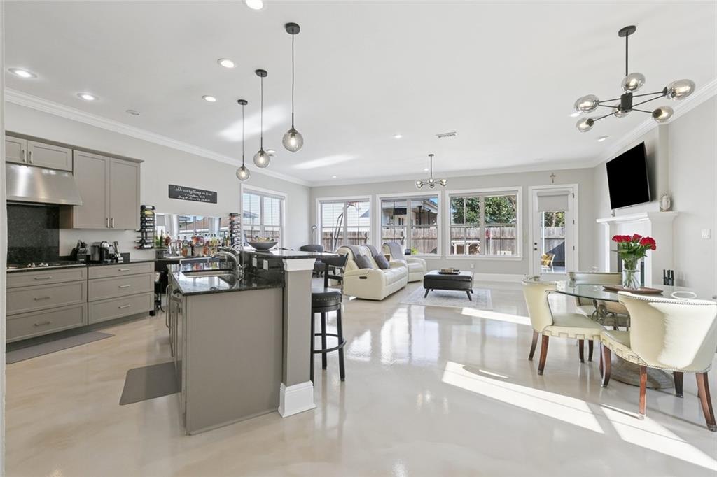 1365 SEMINOLE Avenue