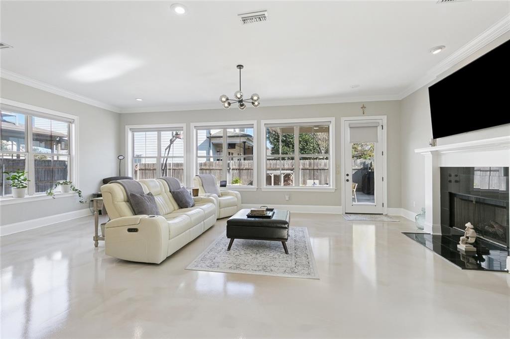 1365 SEMINOLE Avenue