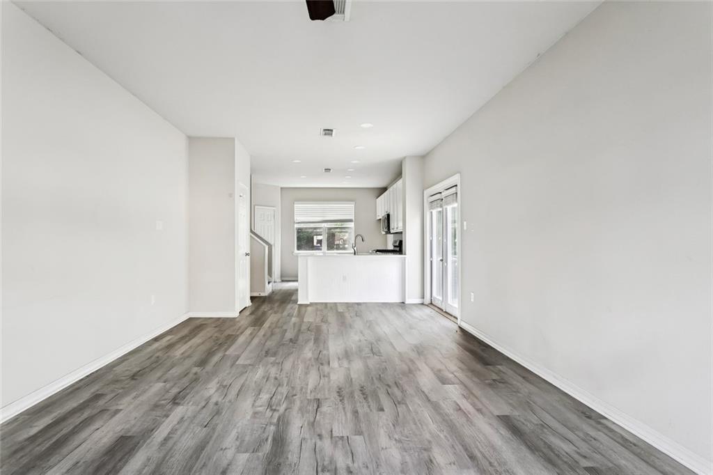 3061 DUNDEE Loop