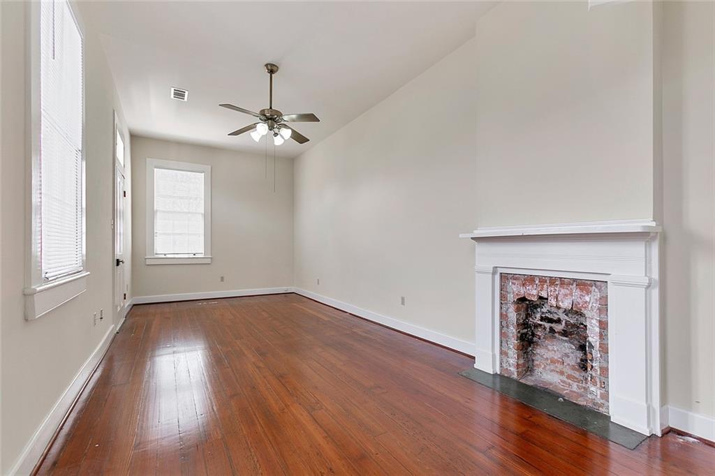 New Orleans, Louisiana 70130, United States, 2 Bedrooms Bedrooms, ,2 BathroomsBathrooms,Residential,Active,101203