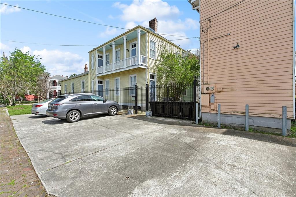 New Orleans, Louisiana 70130, United States, 2 Bedrooms Bedrooms, ,2 BathroomsBathrooms,Residential,Active,101203