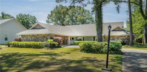 934 WINONA DR, MANDEVILLE, LA 70471 - Image 80d30e5544d4f7b4f2f6816910eae3bf/268122358