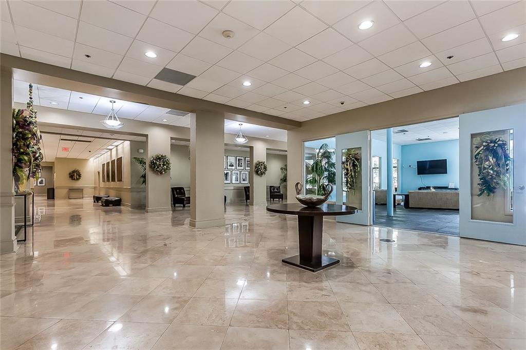 1205 ST CHARLES Avenue 313