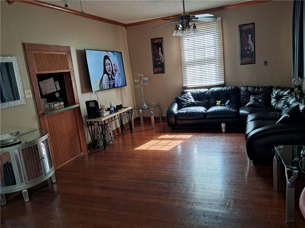 812 WAGNER Street 1