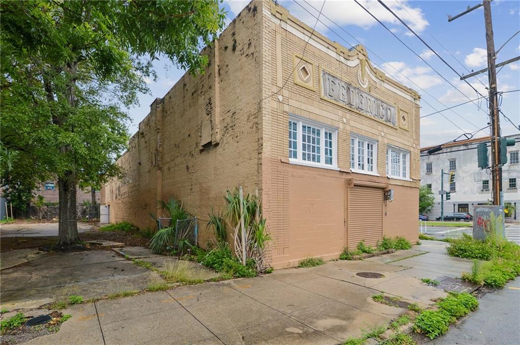 1501 ORETHA C. HALEY Boulevard