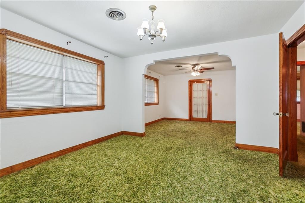 216 W LAWSON Street