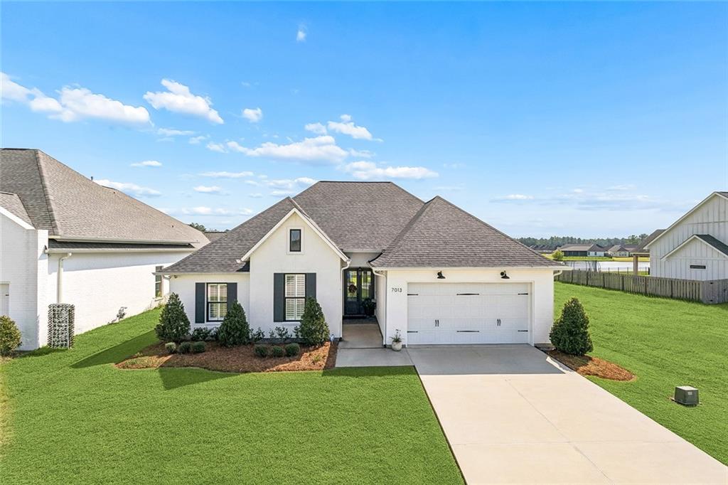 7013 BALD EAGLE Circle