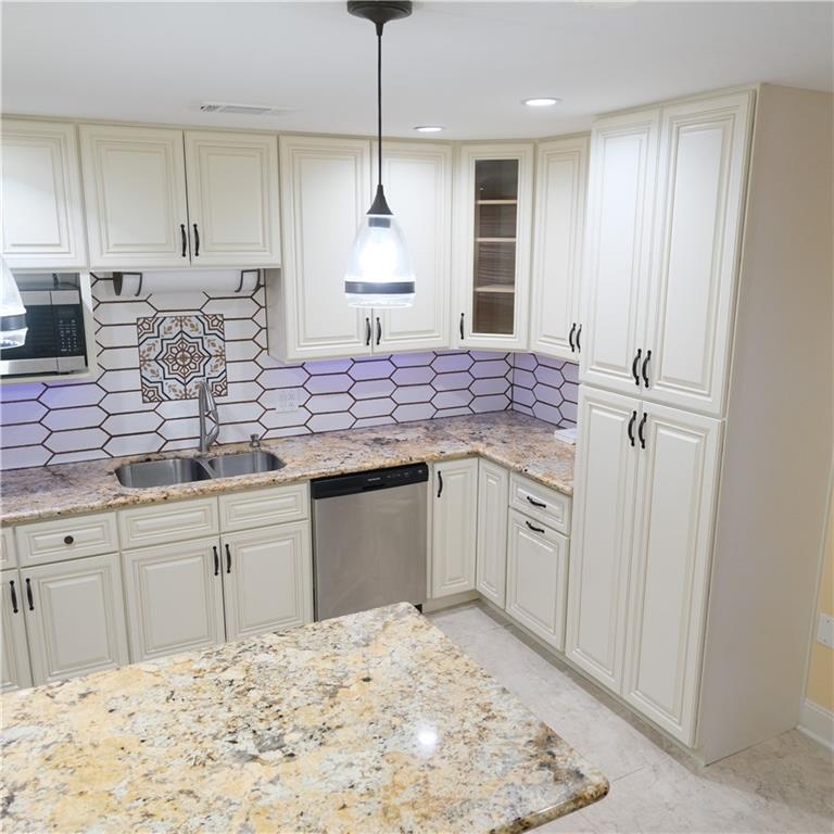 3716 W LOUISIANA Drive