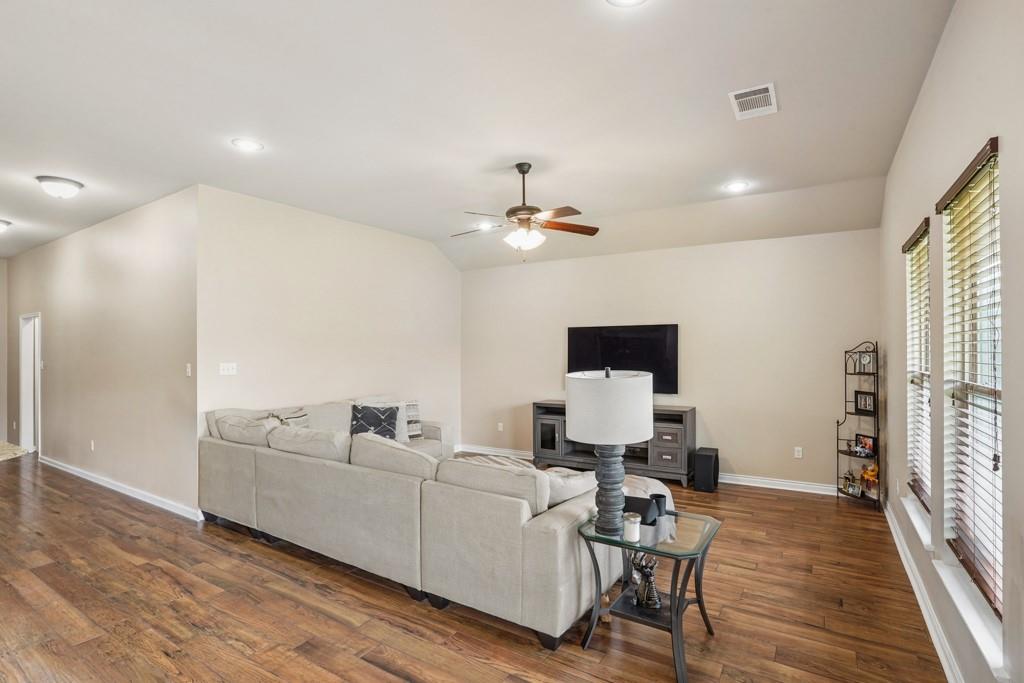 74324 ZETA Avenue