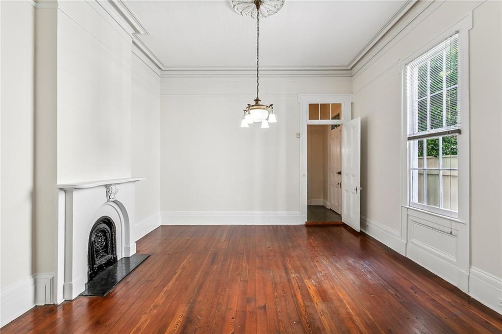 New Orleans, Louisiana 70130, United States, 8 Bedrooms Bedrooms, ,4 BathroomsBathrooms,Residential,Active,109556