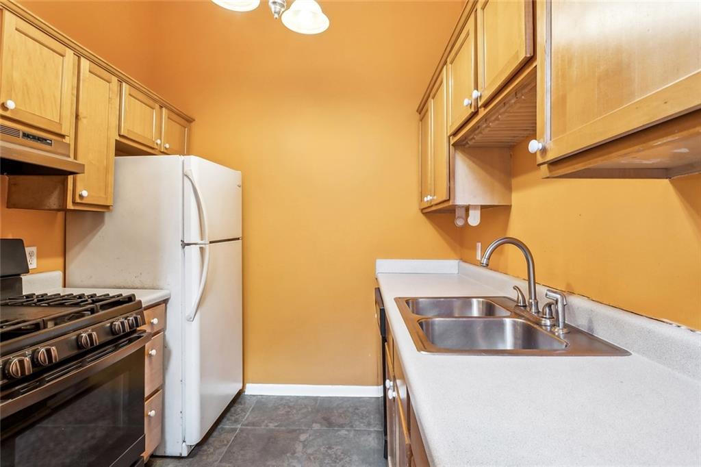 New Orleans, Louisiana 70130, United States, 8 Bedrooms Bedrooms, ,4 BathroomsBathrooms,Residential,Active,109556