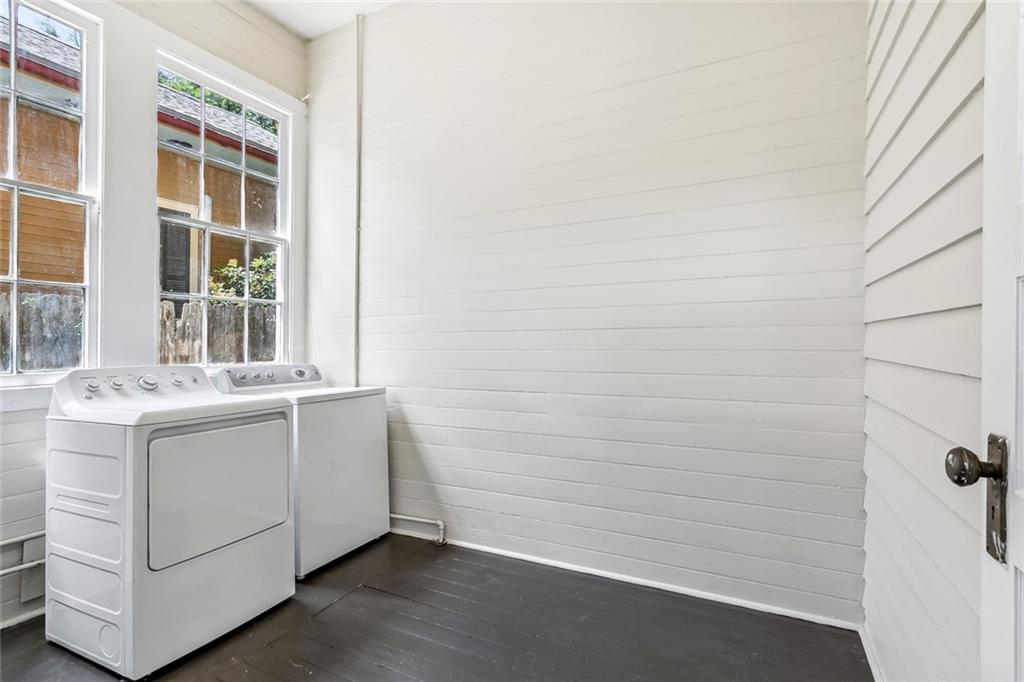 New Orleans, Louisiana 70130, United States, 8 Bedrooms Bedrooms, ,4 BathroomsBathrooms,Residential,Active,109556