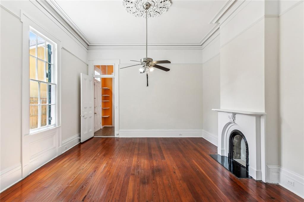 New Orleans, Louisiana 70130, United States, 8 Bedrooms Bedrooms, ,4 BathroomsBathrooms,Residential,Active,109556