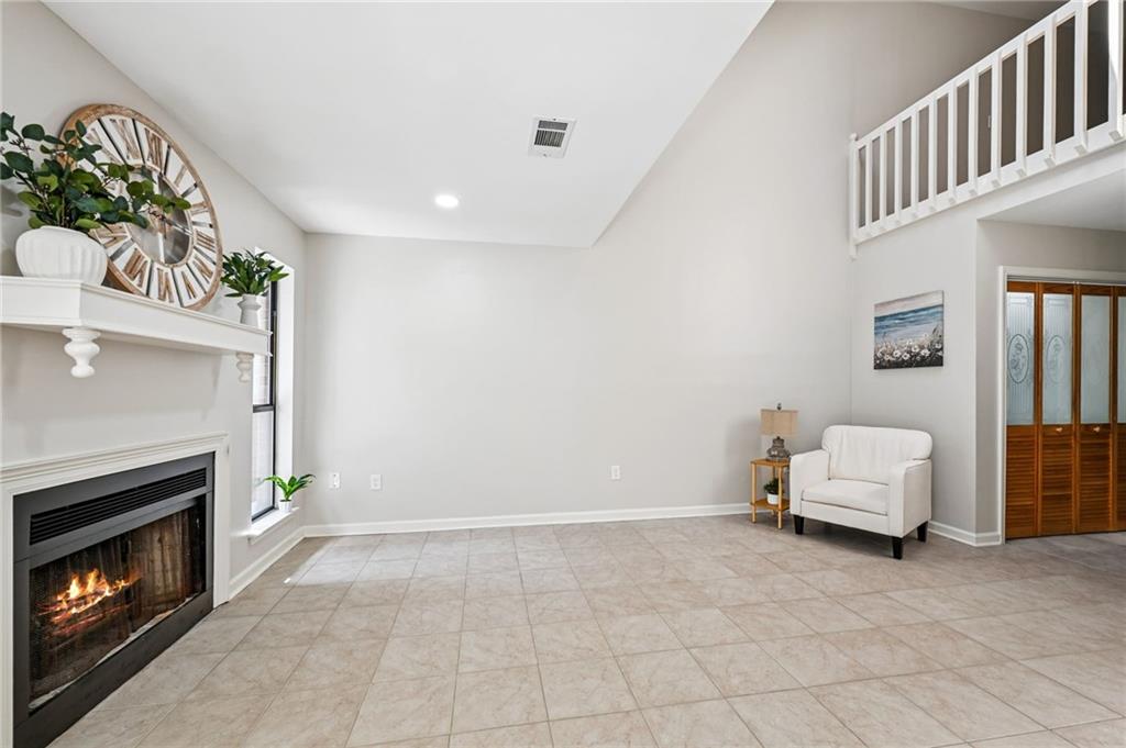 128 W PINERIDGE Drive 128