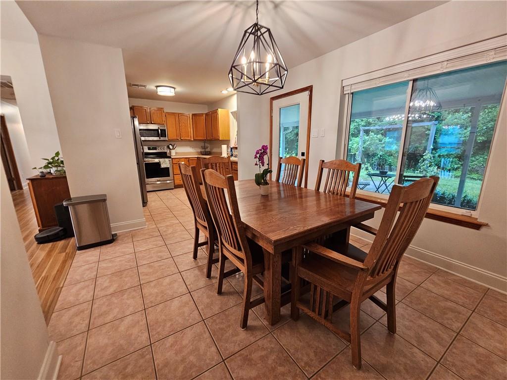 Marrero, Louisiana 70072, United States, 3 Bedrooms Bedrooms, ,2 BathroomsBathrooms,Residential,Pending,58636