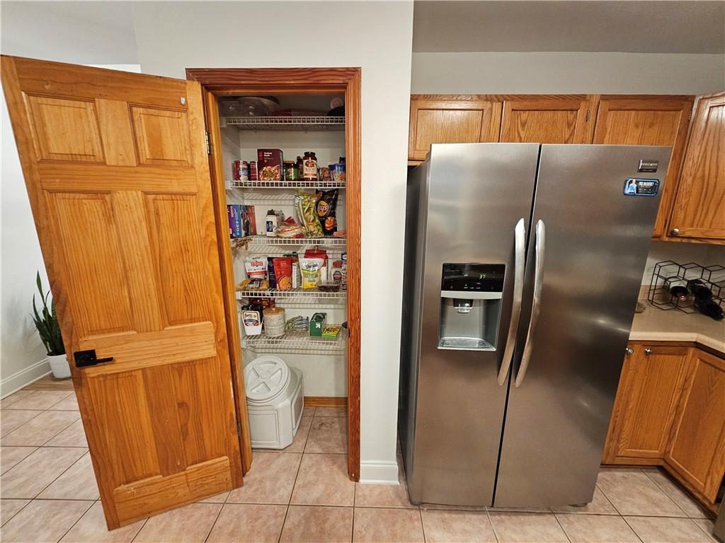 Marrero, Louisiana 70072, United States, 3 Bedrooms Bedrooms, ,2 BathroomsBathrooms,Residential,Pending,58636