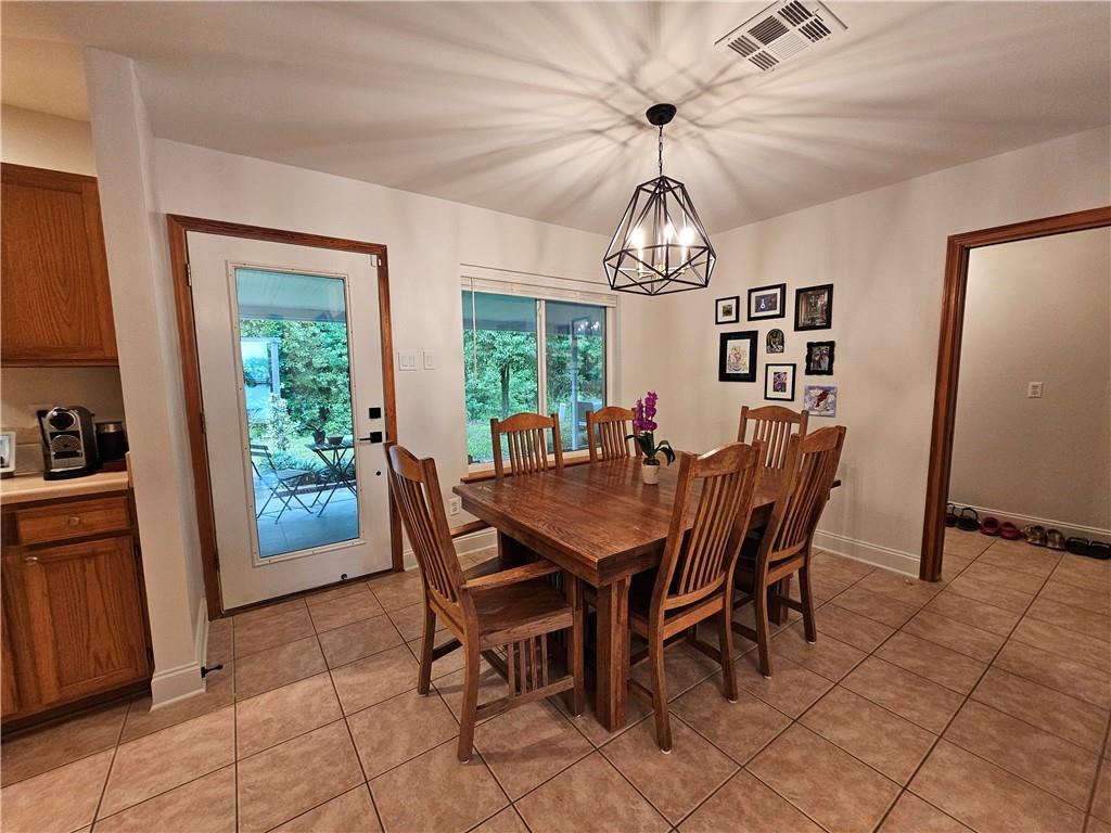 Marrero, Louisiana 70072, United States, 3 Bedrooms Bedrooms, ,2 BathroomsBathrooms,Residential,Pending,58636