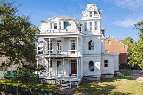 4801 ST CHARLES Avenue New Orleans LA 70115