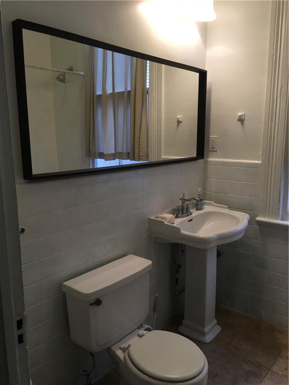 New Orleans, Louisiana 70115, United States, 4 Bedrooms Bedrooms, ,2 BathroomsBathrooms,Residential,Active,78851