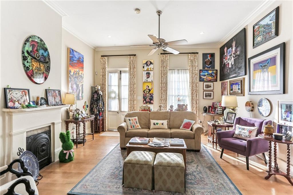 1905 ROYAL Street 1905