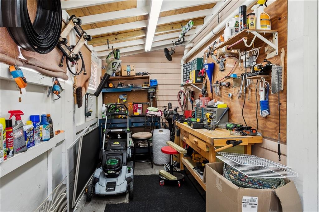 New Orleans, Louisiana 70114, United States, 6 Bedrooms Bedrooms, ,5 BathroomsBathrooms,Residential,Pending,39518