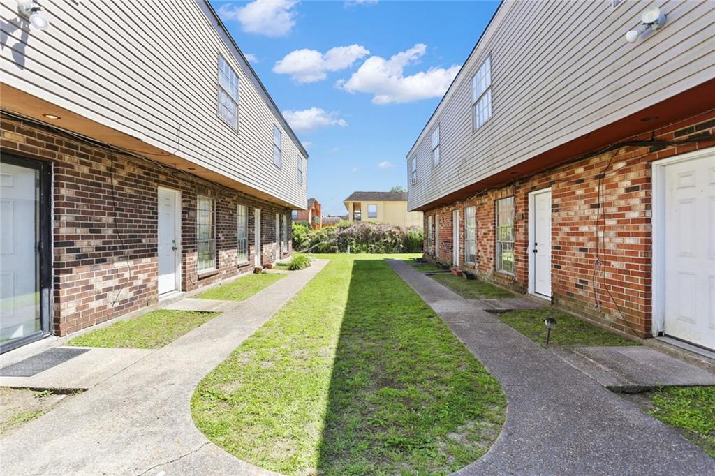 5975 - 81 81 TULLIS Drive