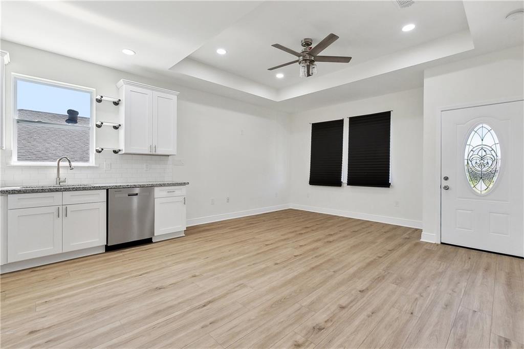 9025 27 TITAN Drive