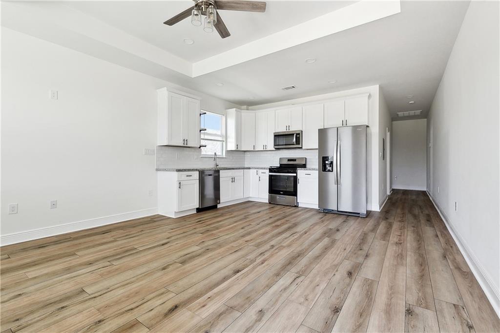 9025 27 TITAN Drive