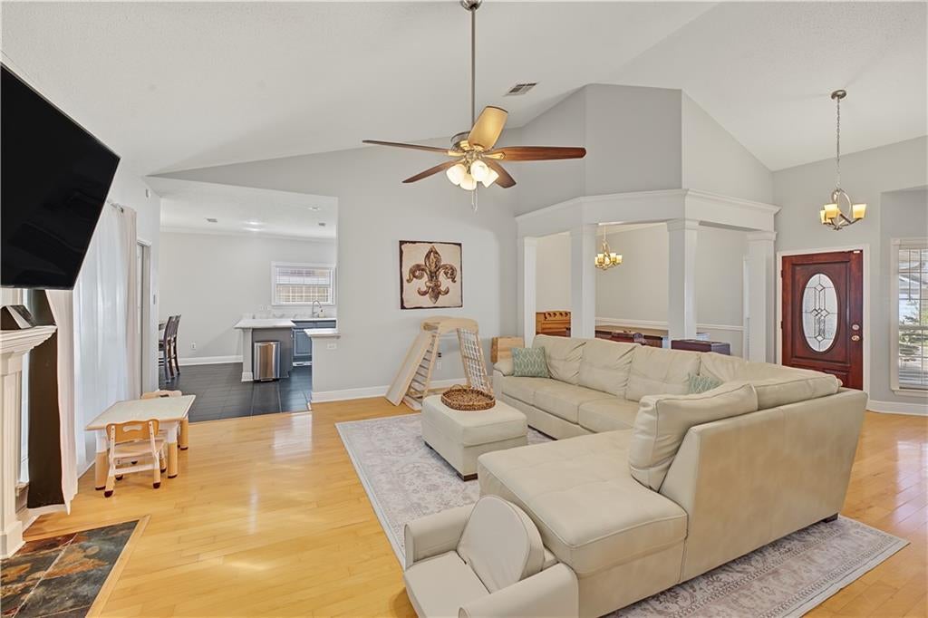 1532 STEEPLE CHASE Lane