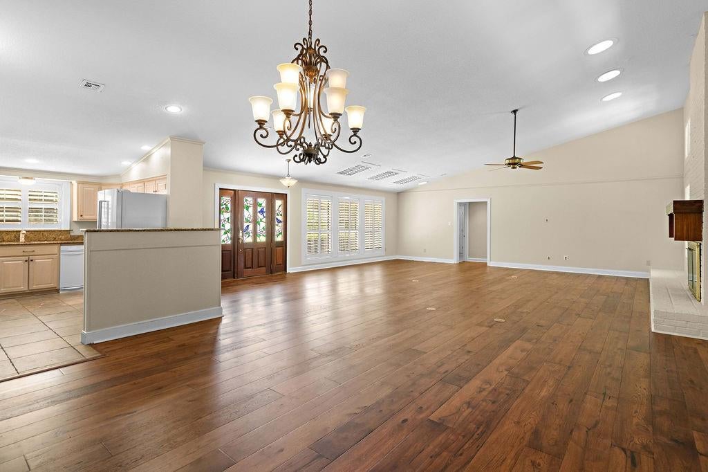 751 BOCAGE Lane