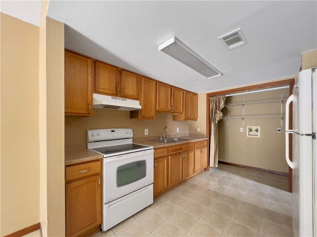 5825 TULLIS Drive