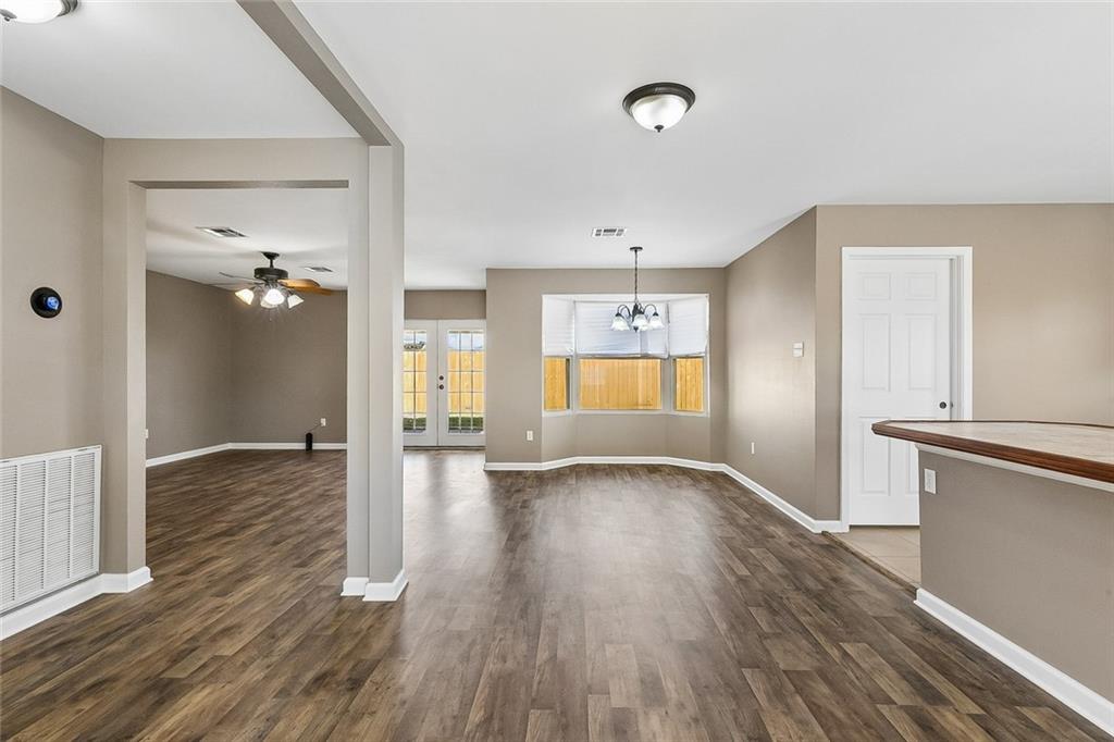 2404 MERAUX Lane