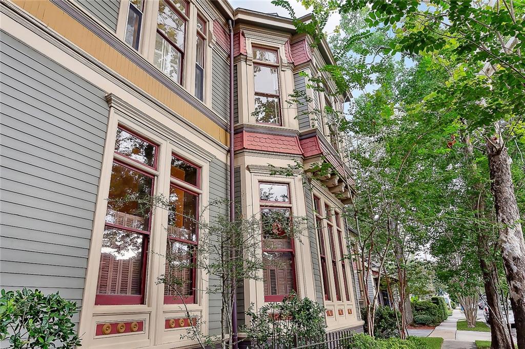 New Orleans, Louisiana 70115, United States, 5 Bedrooms Bedrooms, ,6 BathroomsBathrooms,Residential,Pending,70142