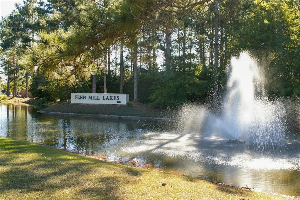 768 LAKEVIEW Lane