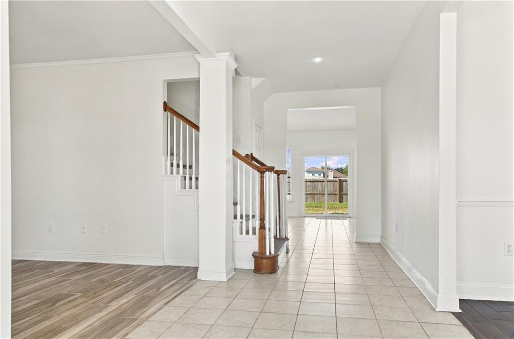 768 LAKEVIEW Lane